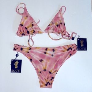 Skatie pink tie dye triangle top bikini top XS bottoms small